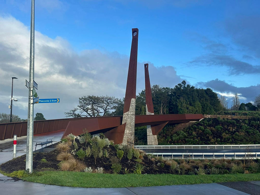 Te Ara Pekapeka Bridge